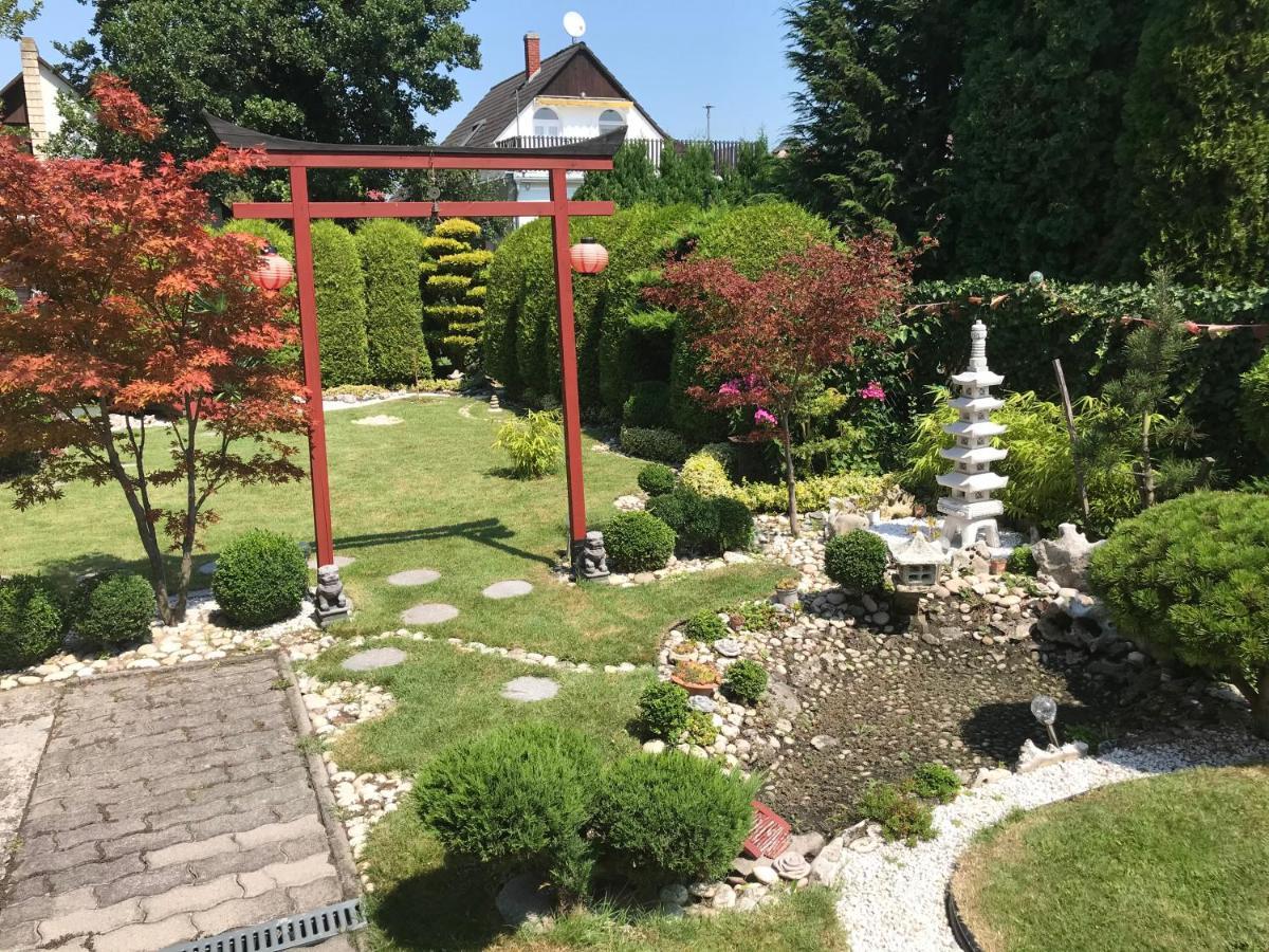 Nyaralo Japankerttel - Apartment With Japanese Garden Balatonmáriafürdő Eksteriør bilde